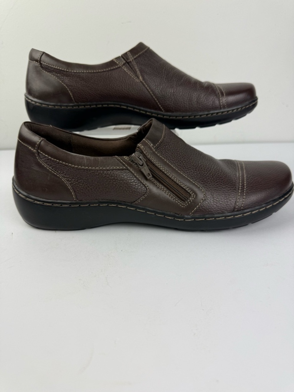 Clarks Collection Womens 11 N Cora Giny Brown Leather Loafers Side Zip Slip On